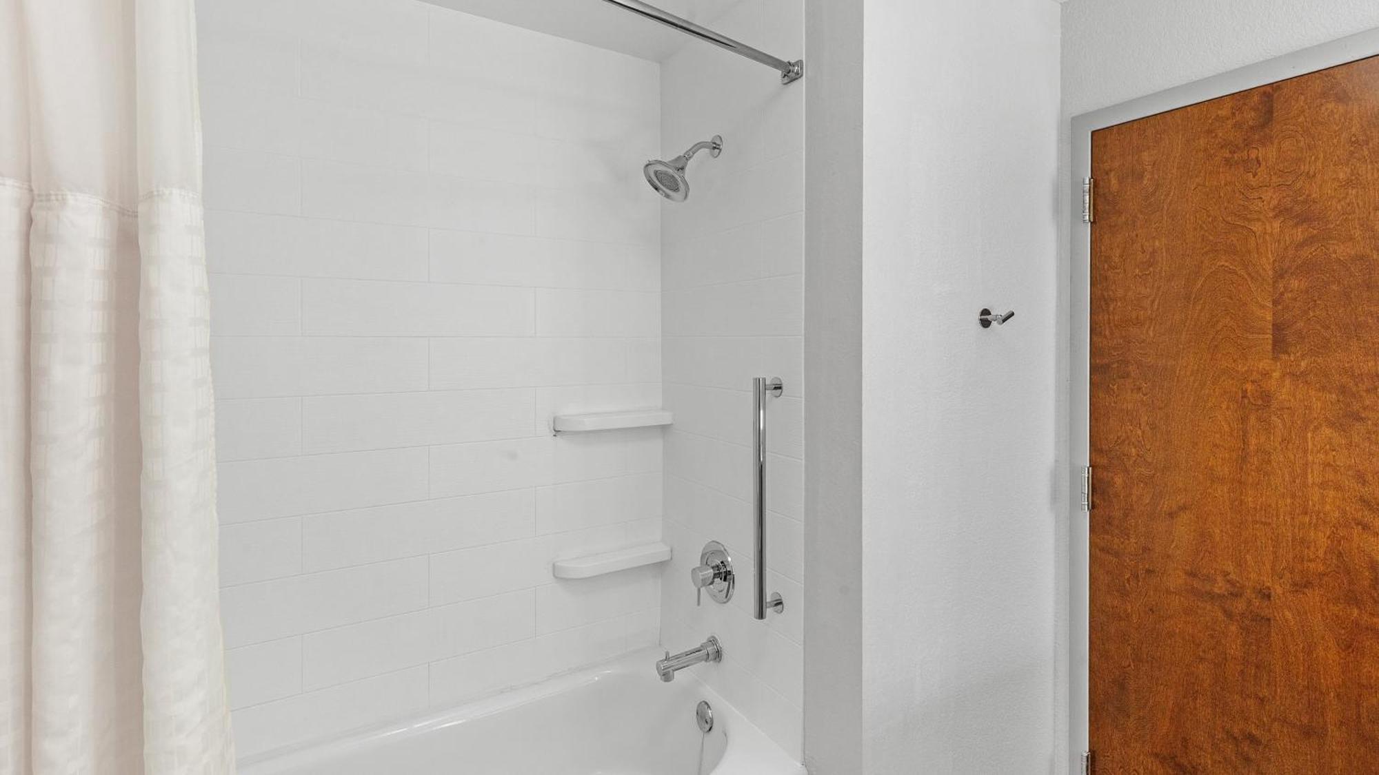Holiday Inn Express & Suites Mobile - University Area By Ihg Exteriör bild
