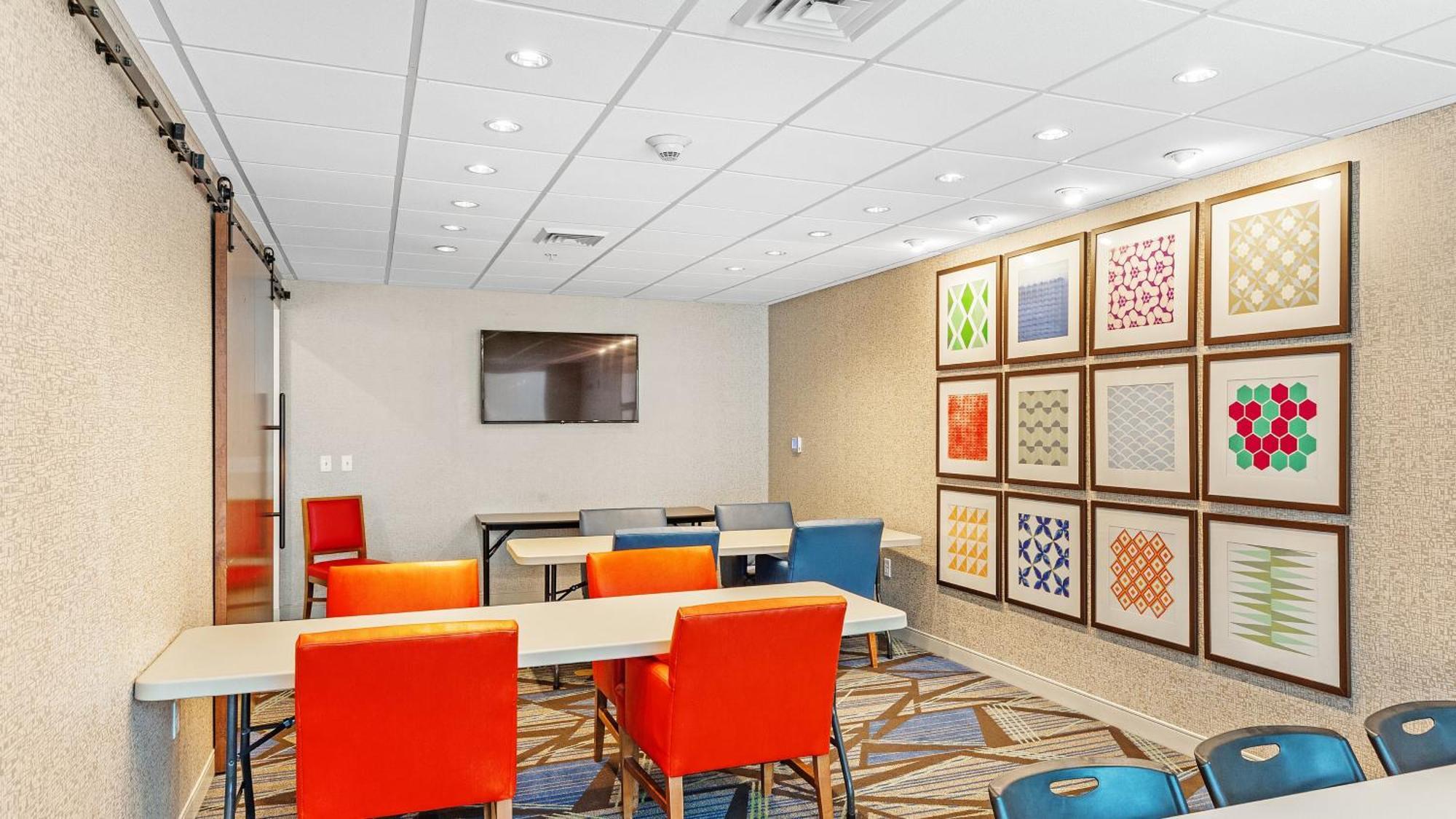 Holiday Inn Express & Suites Mobile - University Area By Ihg Exteriör bild