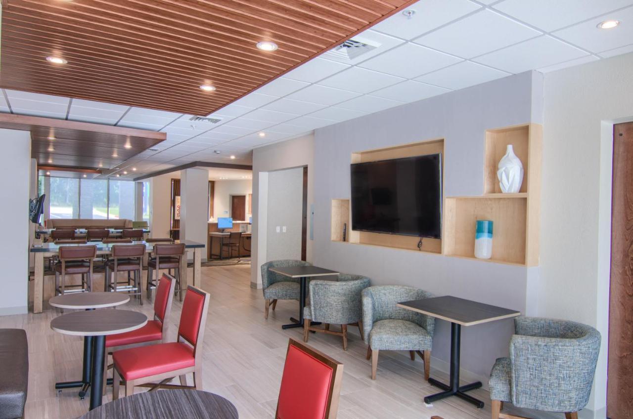 Holiday Inn Express & Suites Mobile - University Area By Ihg Exteriör bild