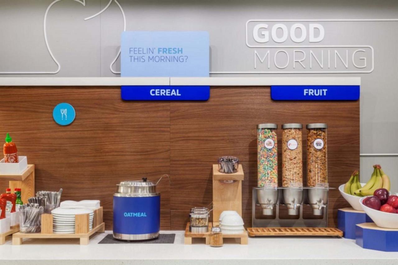 Holiday Inn Express & Suites Mobile - University Area By Ihg Exteriör bild